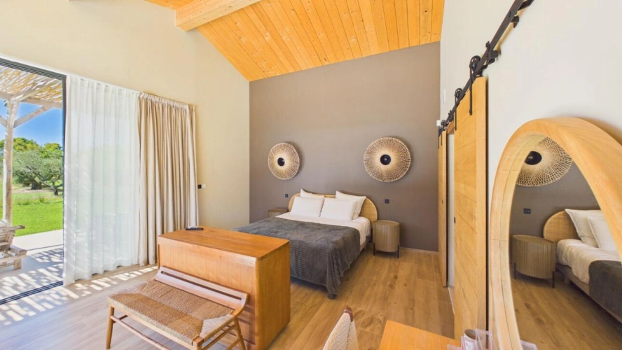 Photos 14 - Prestige - EYGALIÈRES . UN DOMAINE CONTEMPORAIN FACE AUX ALPILLES