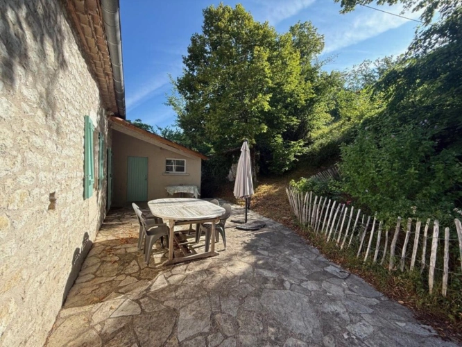 Photos 9 - Rurale - Dans la campagne de Lauzerte - Belle maison en pierre composée de deux logements, idéale pour investissement locatif ou projet mixte