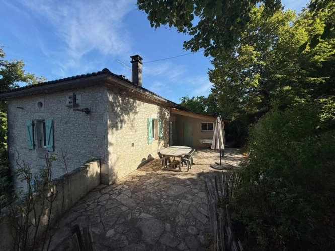 Photos 14 - Rurale - Dans la campagne de Lauzerte - Belle maison en pierre composée de deux logements, idéale pour investissement locatif ou projet mixte
