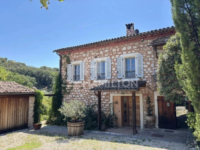 Photos 3 - Prestige - Mas en pierre, piscine,  proche Valbonne, au calme dans un envir