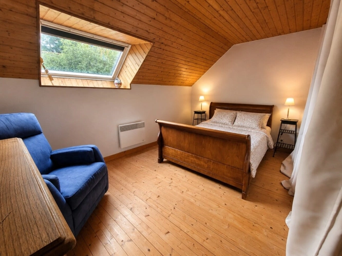 Photos 12 - Rurale - LE TREVOUX - Propriété en pierre avec maison principale, gîte indépendant et dépendances sur près d’un hectare