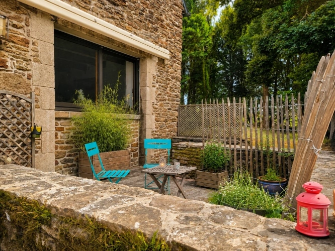 Photos 16 - Rurale - LE TREVOUX - Propriété en pierre avec maison principale, gîte indépendant et dépendances sur près d’un hectare
