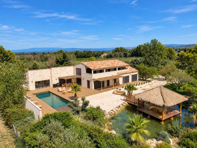 Photos 3 - Prestige - EYGALIÈRES ? UN DOMAINE CONTEMPORAIN CONFIDENTIEL FACE AUX ALPILLES