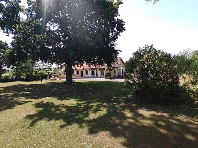 Photos 2 - Rurale - Ancienne propriété agricole avec dépendances au calme