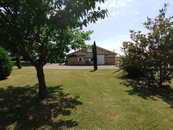 Photos 14 - Rurale - Ancienne propriété agricole avec dépendances au calme