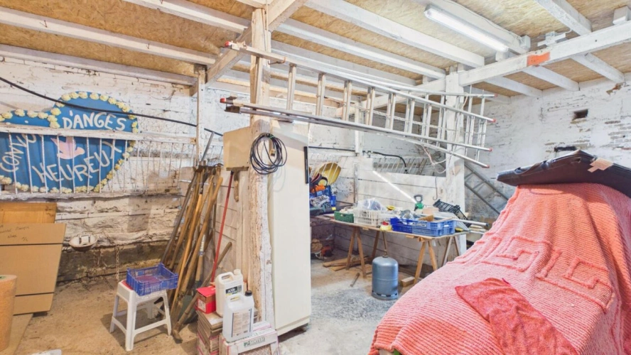 Photos 19 - Rurale - Ancienne ferme et ses dépendances avec 16ha