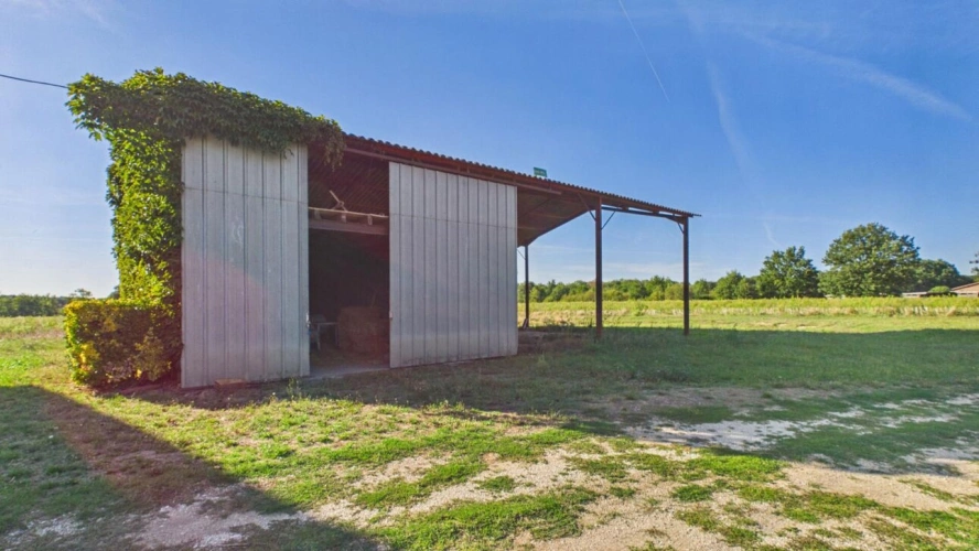 Photos 10 - Rurale - Ancienne ferme et ses dépendances avec 16ha