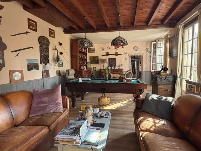 Photos 4 - Prestige - PLAISANCE (32) centre, élegante MAISON DE MAITRE XVIIIs, sans travaux, 190m2 sur 800m2 de jardin clos et paysagé, belle dépendance, chauffage central , 4chambres dont 1 au rez-de-chaussée, salon 44m2
