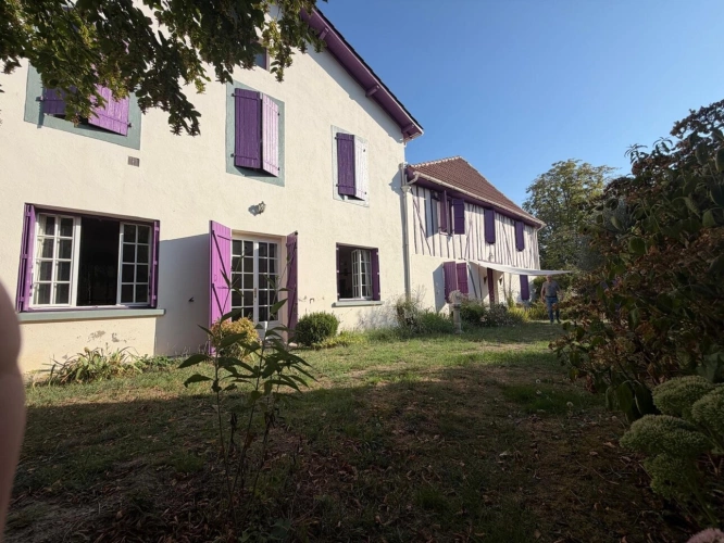 Photos 6 - Prestige - PLAISANCE (32) centre, élegante MAISON DE MAITRE XVIIIs, sans travaux, 190m2 sur 800m2 de jardin clos et paysagé, belle dépendance, chauffage central , 4chambres dont 1 au rez-de-chaussée, salon 44m2