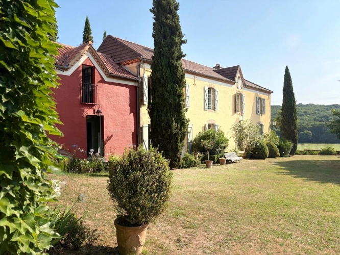 Photos 43 - Prestige - PLAISANCE DU GERS(32): élégante PROPRIETE DE CHARME et de CARACTERE XVIII-XIXs, 3,5hectares, près de Plaisance et Marciac, SANS TRAVAUX, sans vis à vis, au calme , VUE sur les coteaux, piscine