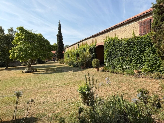 Photos 86 - Prestige - PLAISANCE DU GERS(32): élégante PROPRIETE DE CHARME et de CARACTERE XVIII-XIXs, 3,5hectares, près de Plaisance et Marciac, SANS TRAVAUX, sans vis à vis, au calme , VUE sur les coteaux, piscine