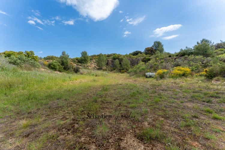 Photos 2 - Agricole - Terrain Agricole à vendre (83) - Vue panoramique - Accès facile - Alimentée par le canal de Provence