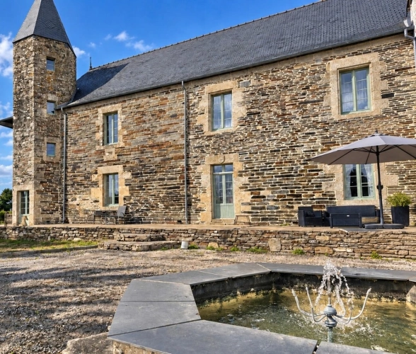Photos 2 - Prestige - MANOIR HISTORIQUE DU XIVᵉ SIÈCLE – 543 M² – 9 CHAMBRES – 5,5 HECTARES