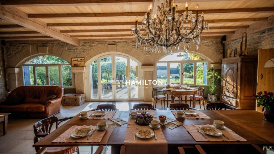 Photos 4 - Prestige - ÉLÉGANTE DEMEURE AVEC PARC - ANCIENNE ÉCOLE MONASTIQUE DU XIXe SIÈCLE RÉNOVÉE