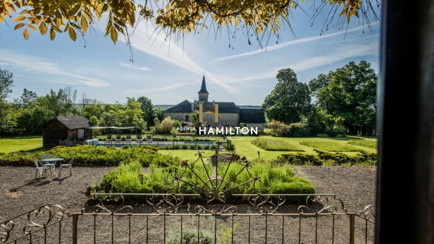 Photos 16 - Prestige - ÉLÉGANTE DEMEURE AVEC PARC - ANCIENNE ÉCOLE MONASTIQUE DU XIXe SIÈCLE RÉNOVÉE