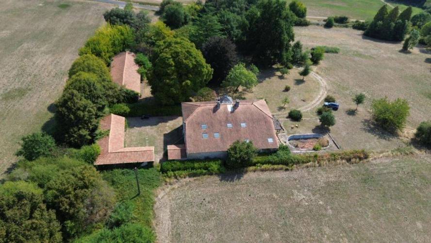 Photos 4 - Rural - A characterful 18th-century residence on 2.16 hectares near Chalais