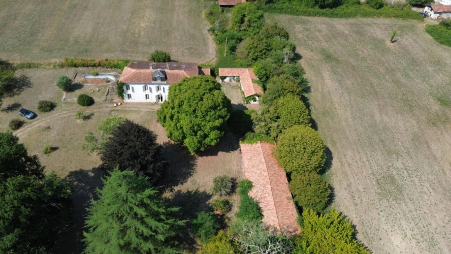 Photos 5 - Rural - A characterful 18th-century residence on 2.16 hectares near Chalais