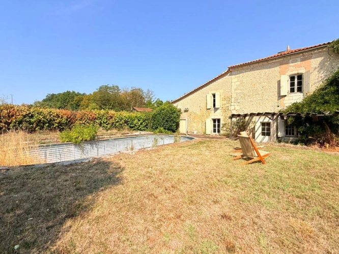 Photos 7 - Rural - A characterful 18th-century residence on 2.16 hectares near Chalais