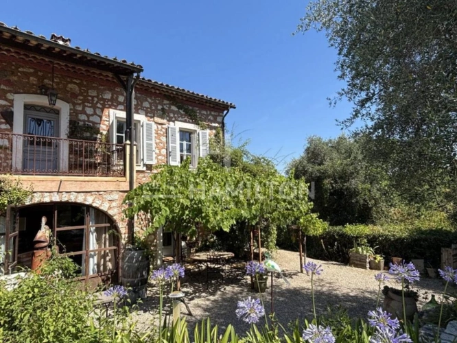 Photos 1 - Prestige - Mas en pierre, piscine,  proche Valbonne, au calme dans un envir