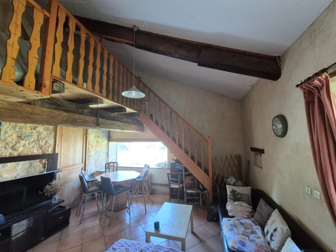 Photos 48 - Rurale - Corps de Ferme, écrin de verdure, 250 m2 habitables, 23 000 m2 de terrain, 400 m2 de dépendances, 20 mn Angoulême centre
