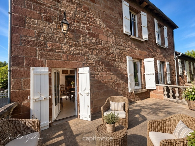 Photos 15 - Tourist - Ensemble de propriété - maison bourgeoise, deuxième logement/bureaux, grange, 1 hectare