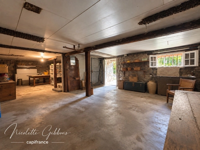 Photos 33 - Tourist - Ensemble de propriété - maison bourgeoise, deuxième logement/bureaux, grange, 1 hectare