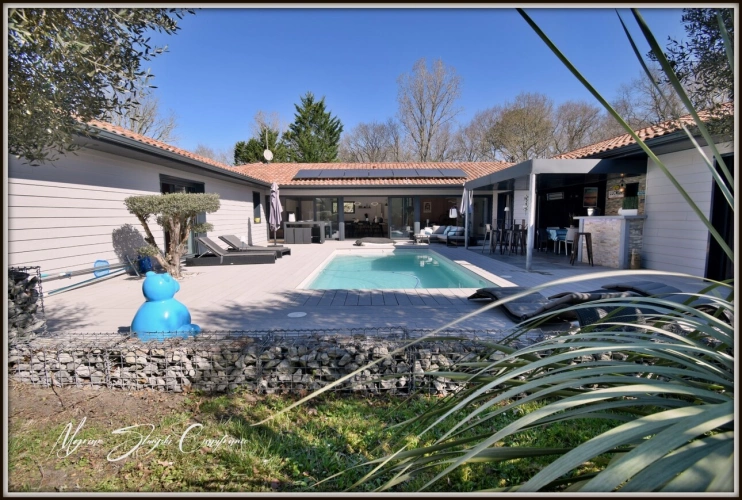 Photos 3 - Prestige - VILLA D'ARCHITECTE DE PLAIN-PIED de 182 m² à vendre 5 pièces SOUSTONS (40) à 500 m du lac
