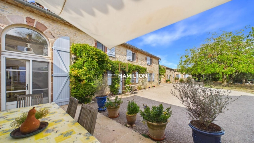 Photos 1 - Prestige - ÉLÉGANTE PROPRIÉTÉ DE CAMPAGNE AVEC GÎTE ANNEXE, PISCINE CHAUFFÉE ET VUES PANORAMIQUES PRÈS DE CORDES-SUR-CIEL
