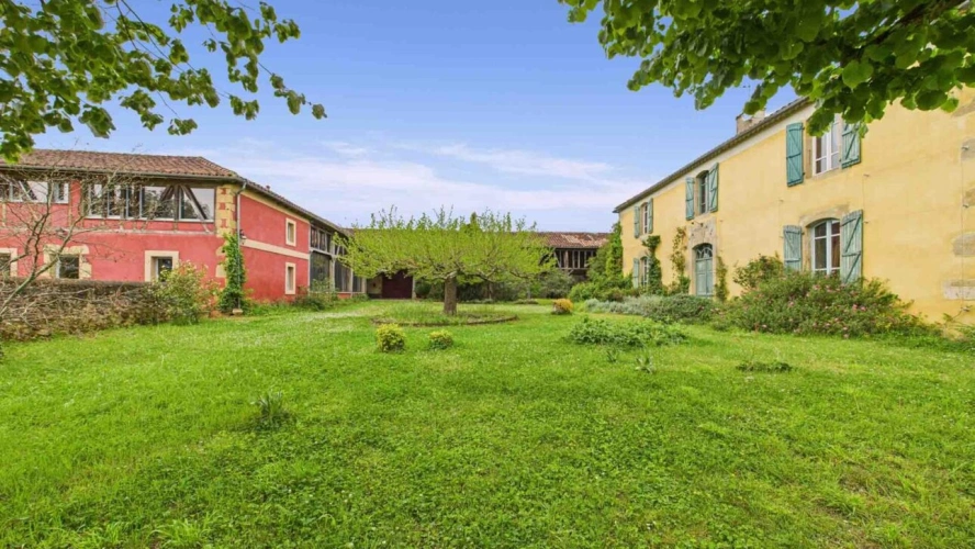 Photos 22 - Prestige - Ensemble immobilier empreint de charme, d'authenticité et d'une élégance discrète