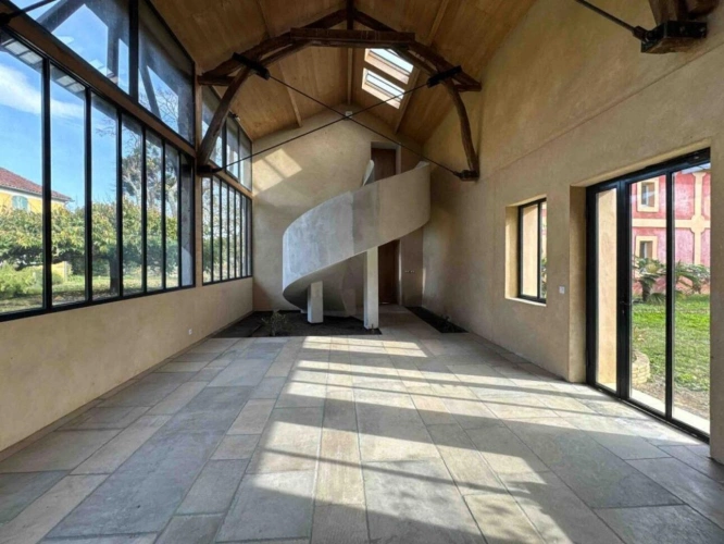 Photos 2 - Prestige - Ensemble immobilier empreint de charme, d'authenticité et d'une élégance discrète