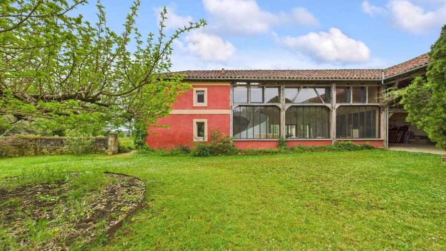Photos 17 - Prestige - Ensemble immobilier empreint de charme, d'authenticité et d'une élégance discrète