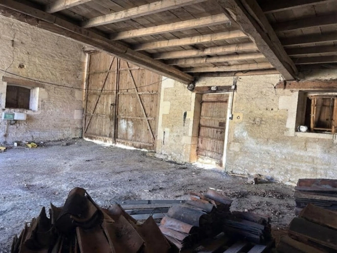 Photos 6 - Rurale - Grande grange à rénover avec permis de construire