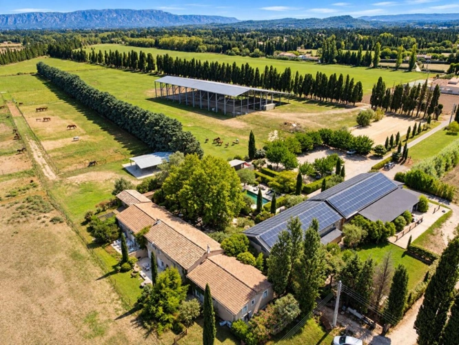 Photos 4 - Équestre - Domaine d'exception de 11,5 hectares .Un futur resort équestre au coeur des Alpilles