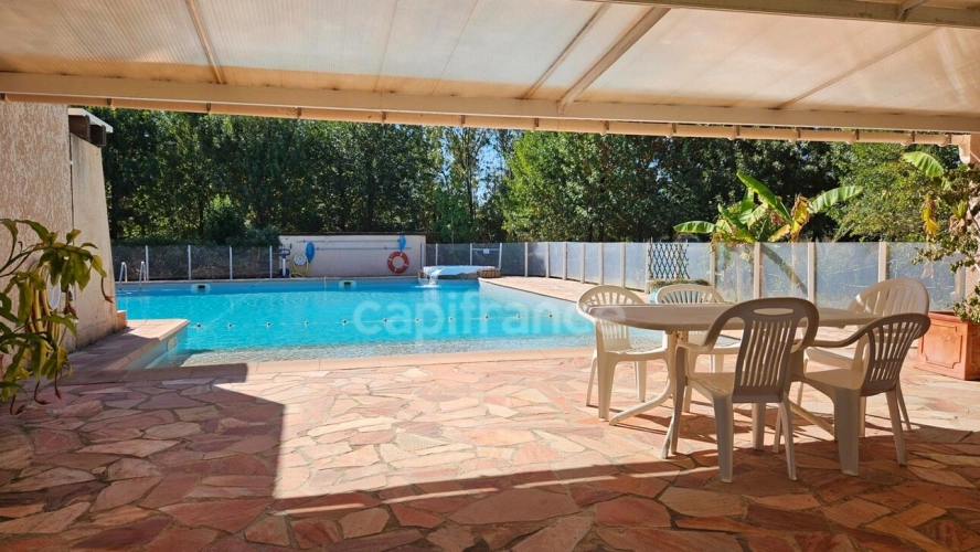 Photos 8 - Prestige - HYÈRES – PROPRIÉTÉ  SUR PLUS D'1 HECTARE – MAISON PRINCIPALE DE PLAIN-PIED, PISCINE ET ENSEMBLE BÂTI