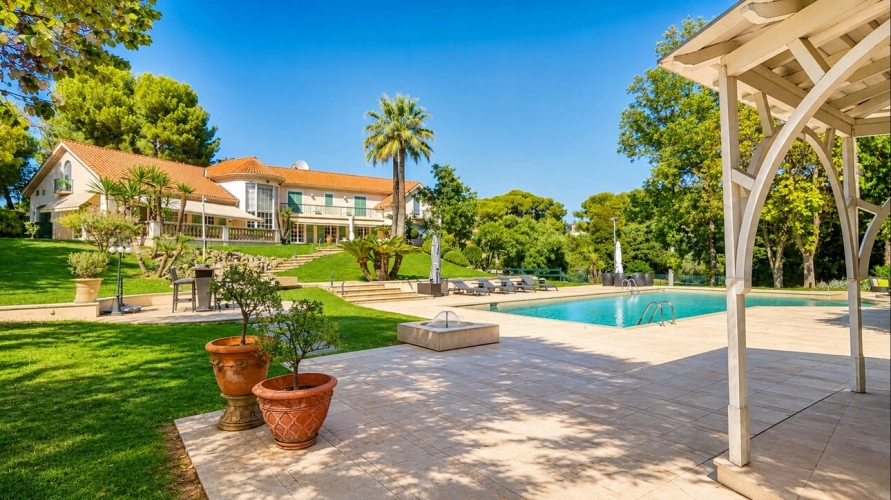 Photos 2 - Prestige - Dpt Alpes Maritimes (06), à vendre ANTIBES propriete 12