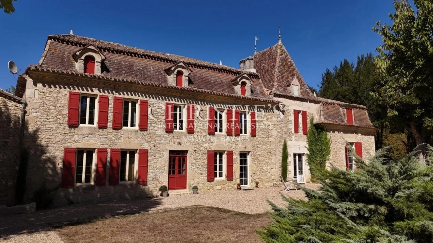 Photos 1 - Prestige - Un château, ses terres et son histoire au cœur du Périgord Pourpre