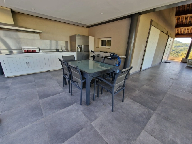 Photos 10 - Prestige - Propriete VILLA avec PISCINE et  PARC vendre 8 pièces secteur SAIGNON (84)
