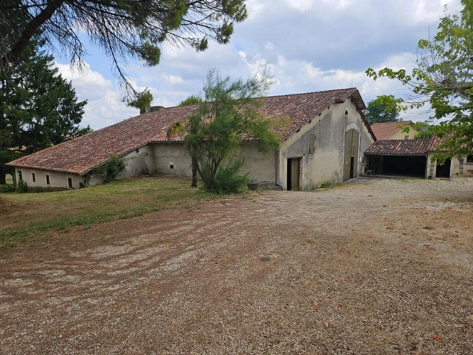 Photos 16 - Rurale - Grange et dépendances À FORT POTENTIEL AU CEUR DU PÉRIGORD Vert
