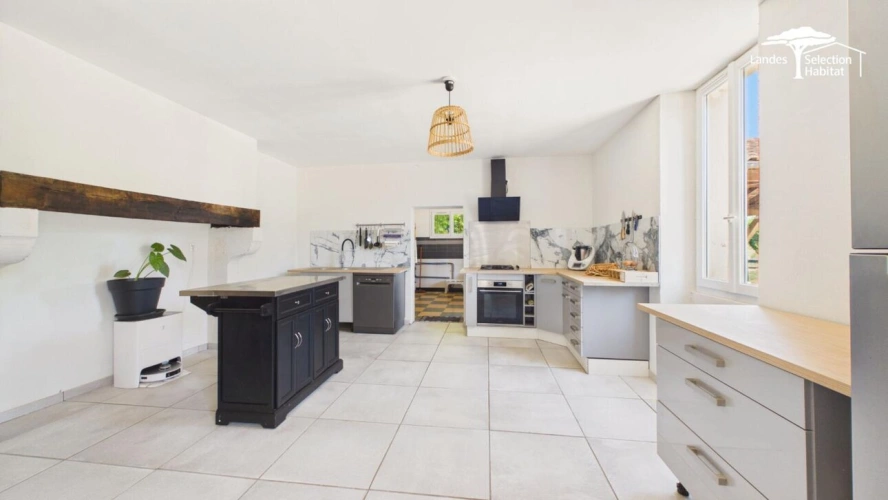 Photos 6 - Prestige - Maison de maître de 230 m² sur 1,3 hectare clos | Dépendances, piscine