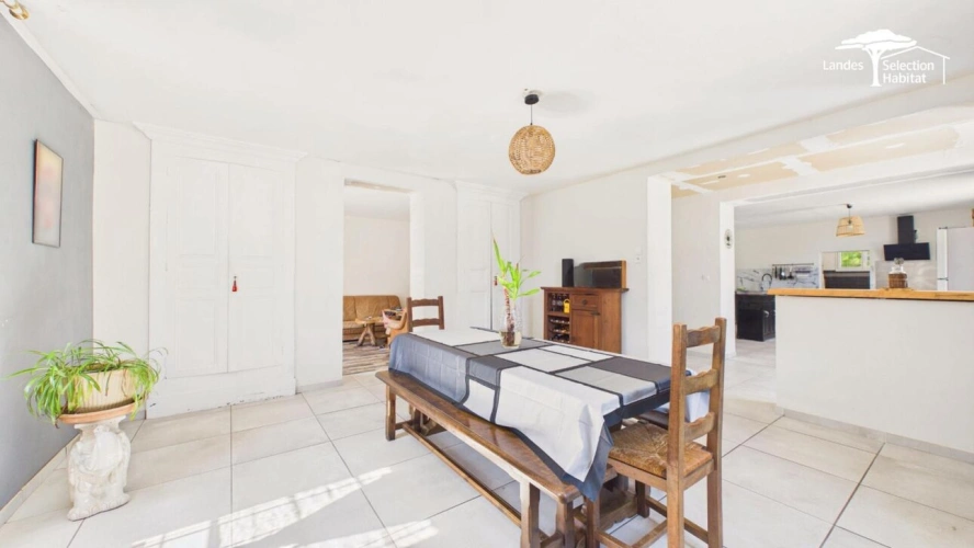 Photos 7 - Prestige - Maison de maître de 230 m² sur 1,3 hectare clos | Dépendances, piscine