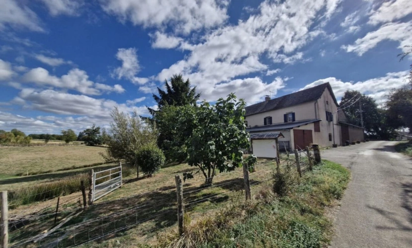 Photos 18 - Rurale - MONTIRAT ? ANCIEN CORPS DE FERME EN PIERRE ? 200 M² ? 1,2 HA DE TERRAIN