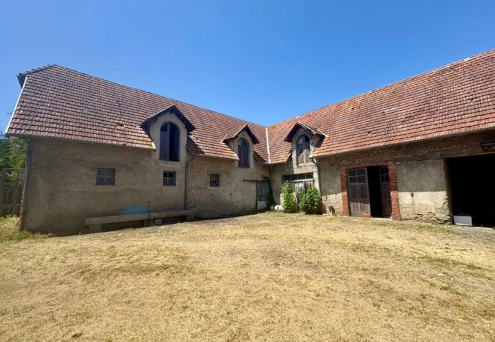 Photos 5 - Rurale - Tarbes – Propriété de caractère avec maison de 184 m² à rénover et près de 1 800 m² de bâtis