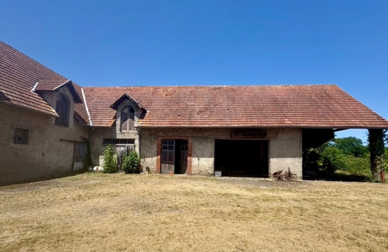 Photos 11 - Rurale - Tarbes – Propriété de caractère avec maison de 184 m² à rénover et près de 1 800 m² de bâtis