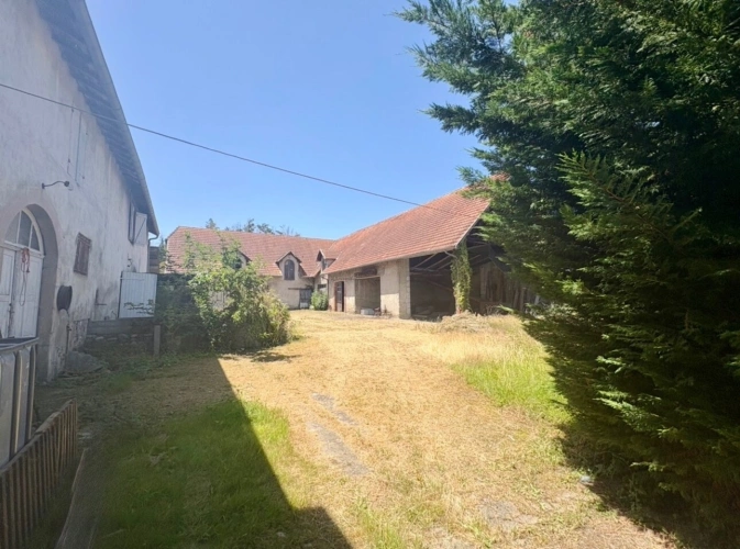 Photos 27 - Rurale - Tarbes – Propriété de caractère avec maison de 184 m² à rénover et près de 1 800 m² de bâtis