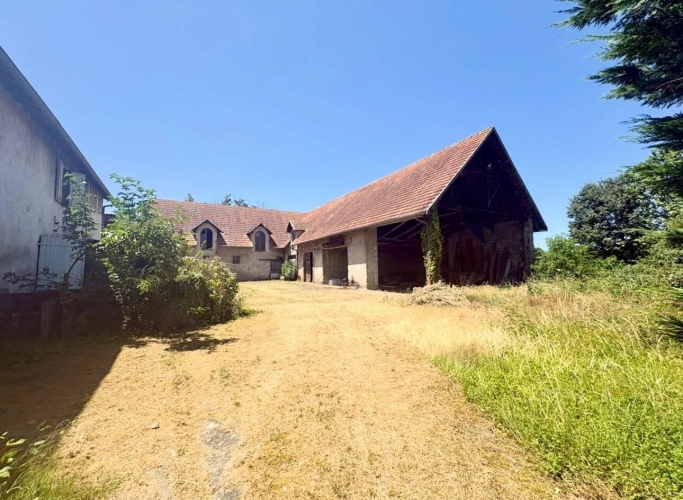 Photos 29 - Rurale - Tarbes – Propriété de caractère avec maison de 184 m² à rénover et près de 1 800 m² de bâtis