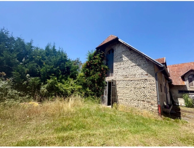 Photos 36 - Rurale - Tarbes – Propriété de caractère avec maison de 184 m² à rénover et près de 1 800 m² de bâtis