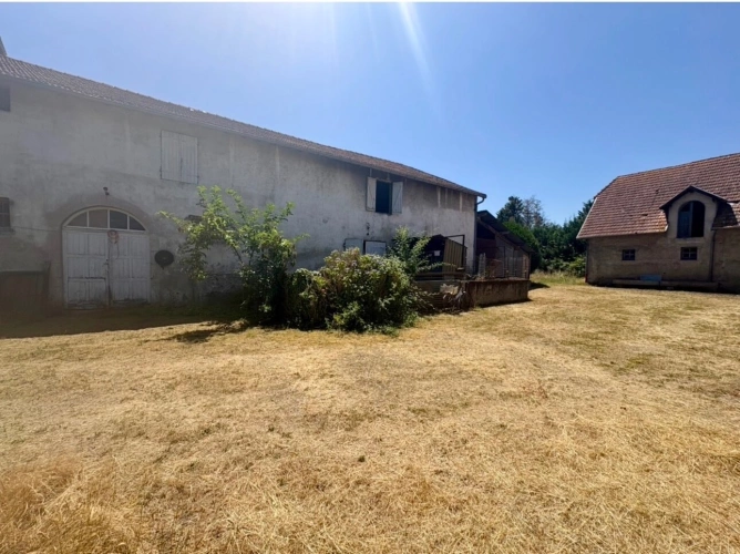 Photos 38 - Rurale - Tarbes – Propriété de caractère avec maison de 184 m² à rénover et près de 1 800 m² de bâtis