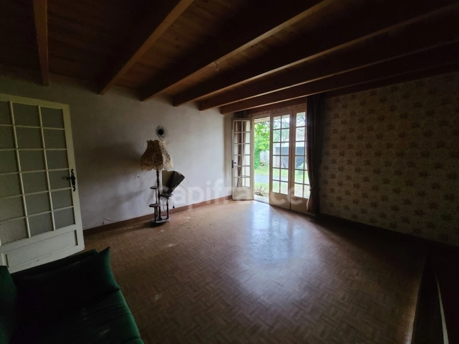 Photos 5 - Rurale - Maison à rénover avec dépendances NACHAMPS (17)