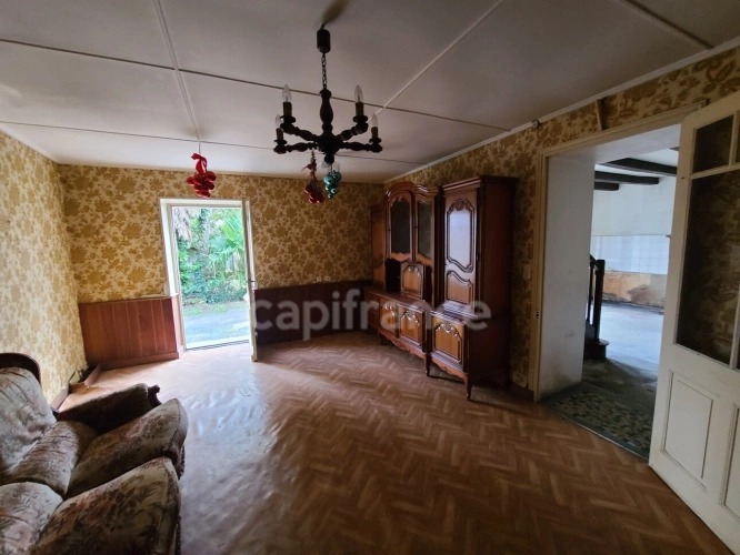Photos 6 - Rurale - Maison à rénover avec dépendances NACHAMPS (17)