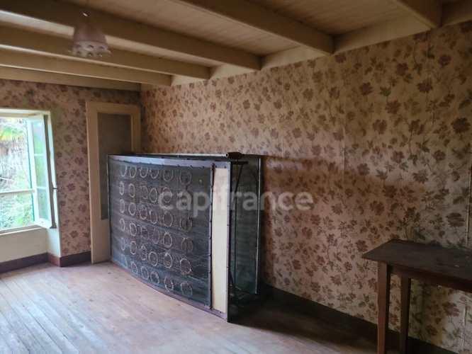 Photos 11 - Rurale - Maison à rénover avec dépendances NACHAMPS (17)